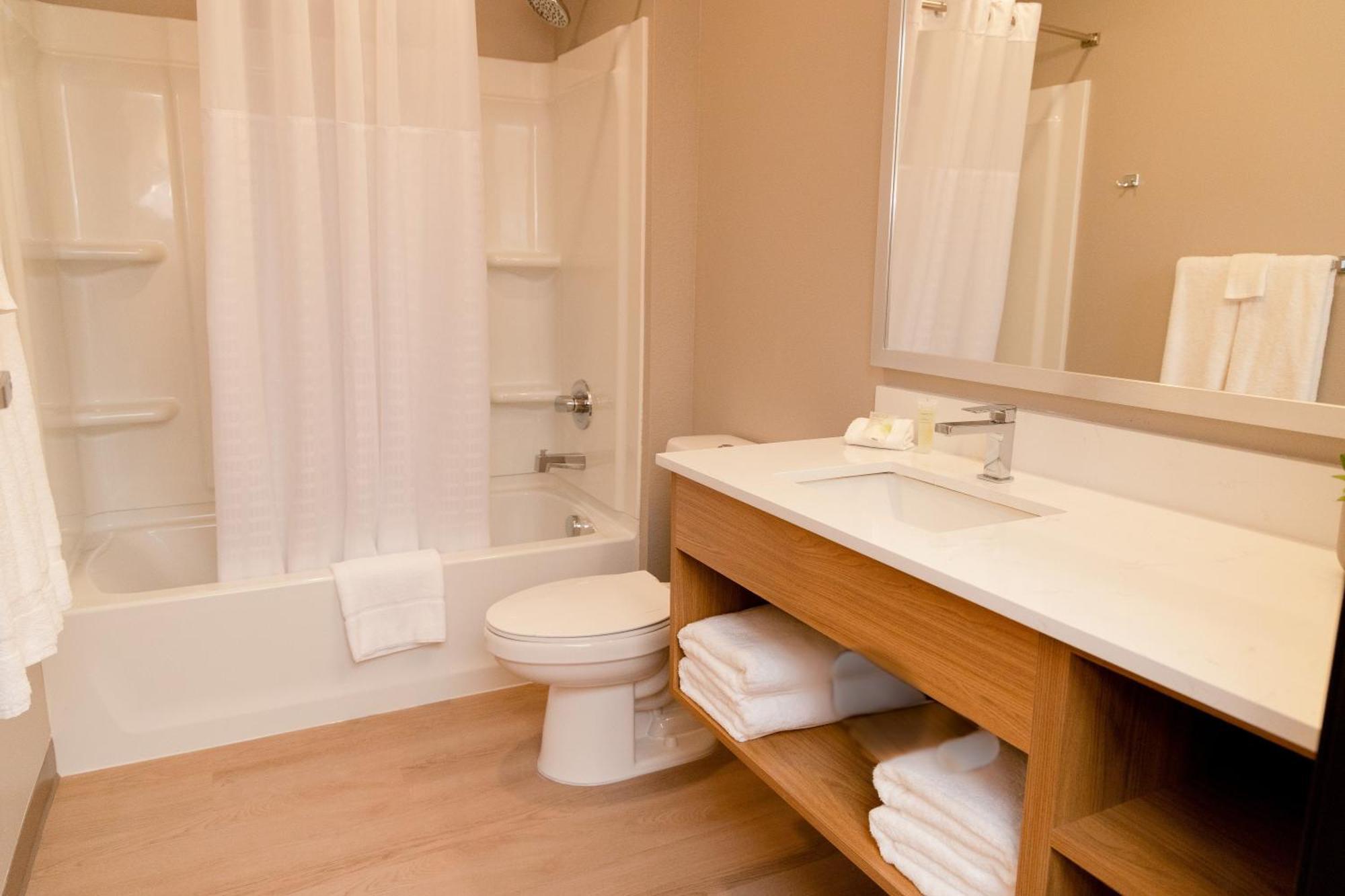 Livaway Suites Tri-Cities-Richland Ngoại thất bức ảnh
